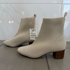 Joie Cream Knit Sock Ankle Booties Block Heel Size 7 NWT